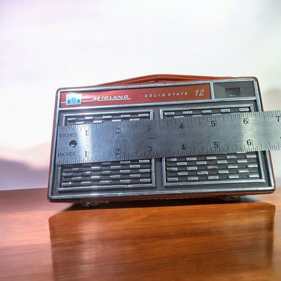 Midland Genuine Leather Portable Radio Solid State 12. WORKS!! - Picture 5 of 6